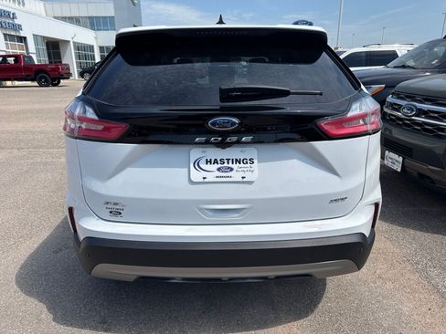 Certified 2023 Ford Edge SEL w/ Convenience Package AWD/4WD image 4