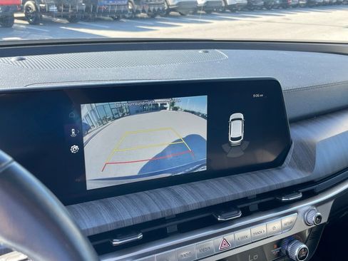Certified 2023 Kia Telluride EX w/ EX Captain's Chair Package AWD/4WD image 16