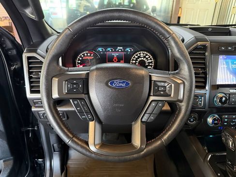 Used 2020 Ford F150 Lariat w/ Equipment Group 502A Luxury AWD/4WD image 20