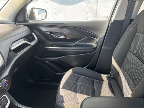 Used 2022 GMC Terrain SLE w/ Driver Convenience Package image 32