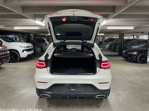 Used 2023 Mercedes-Benz GLC 300 4MATIC Coupe image 10