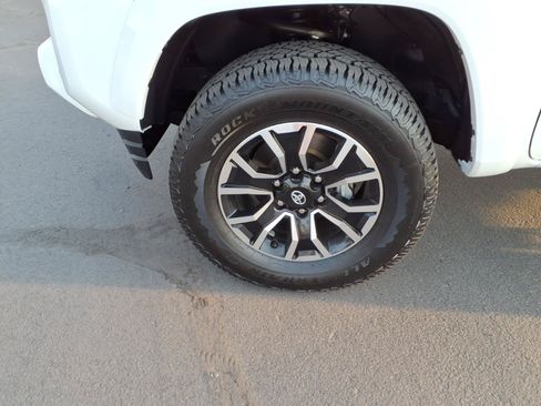 Certified 2021 Toyota Tacoma TRD Sport w/ Technology Package RWD image 8