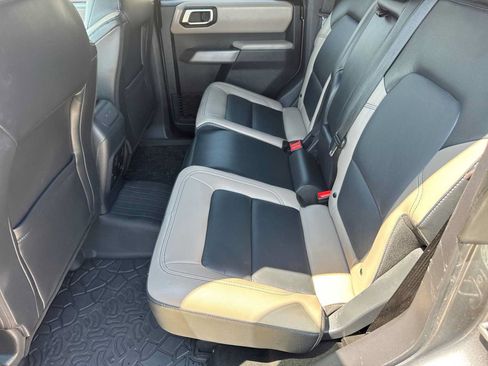 Used 2023 Ford Bronco Wildtrak AWD/4WD image 19