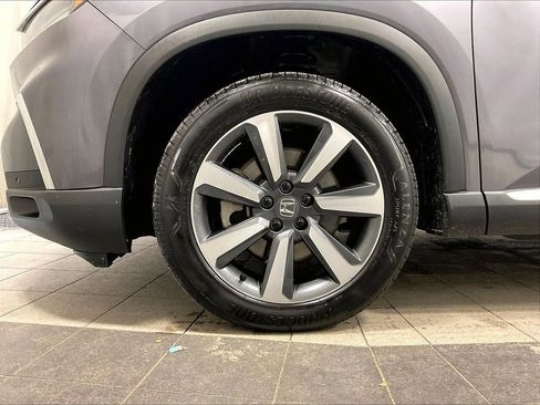 Used 2023 Honda Pilot Touring image 7