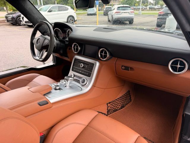 Used 2011 Mercedes-Benz SLS AMG Coupe image 14