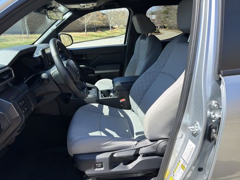 Used 2026 Toyota Tacoma SR5 RWD image 9