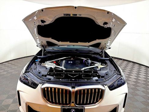 Certified 2024 BMW X5 xDrive40i image 32