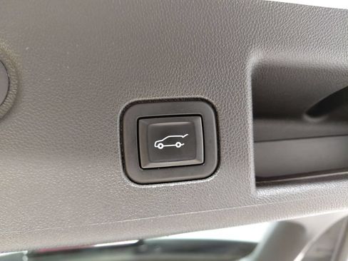 Used 2021 Chevrolet Equinox LT AWD/4WD image 43