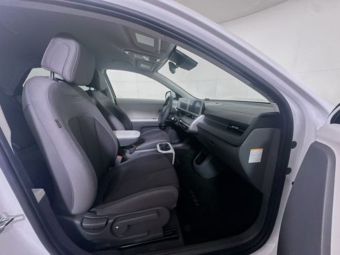 Used 2024 Hyundai Ioniq 5 SEL RWD image 31
