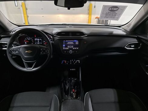 Used 2023 Chevrolet TrailBlazer LT FWD image 10