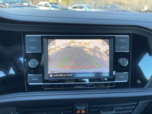 Used 2023 Volkswagen Jetta Sport image 11