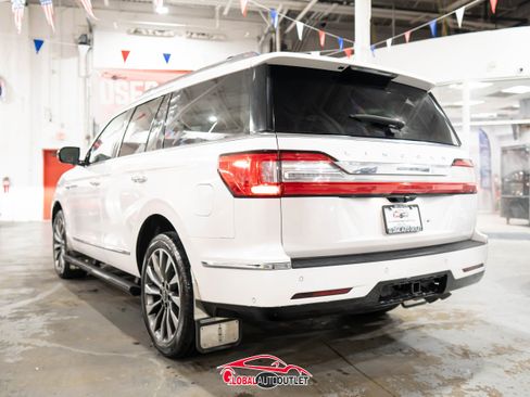 Used 2018 Lincoln Navigator Select w/ Technology Package image 5