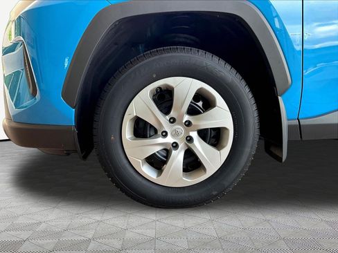 Used 2020 Toyota RAV4 LE w/ All Weather Liner Package FWD image 31