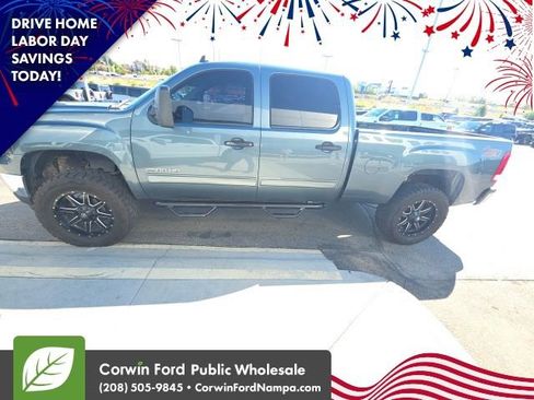 Used 2014 GMC Sierra 2500 SLE w/ SLE Preferred Package AWD/4WD image 10