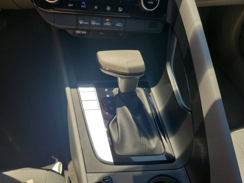 Used 2023 Hyundai Elantra SEL w/ Cargo Package FWD image 28