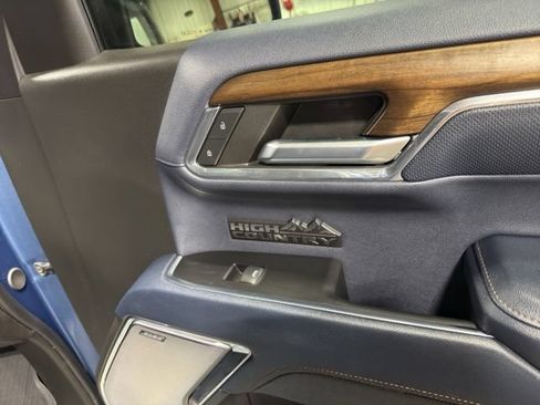 Used 2024 Chevrolet Silverado 1500 High Country w/ High Country Premium Package AWD/4WD image 15