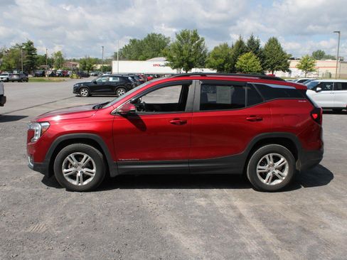 Used 2022 GMC Terrain SLE w/ Driver Convenience Package AWD/4WD image 5