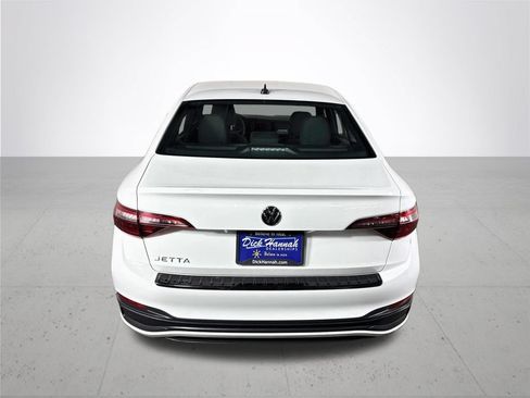 Used 2023 Volkswagen Jetta Sport FWD image 8