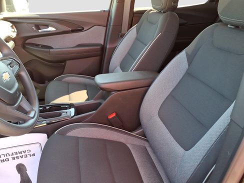 Used 2023 Chevrolet TrailBlazer LT FWD image 10