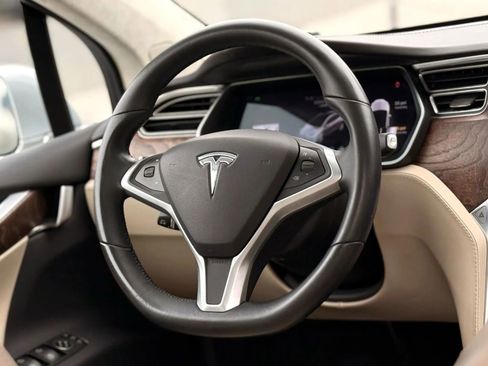 Used 2017 Tesla Model X 100D image 14