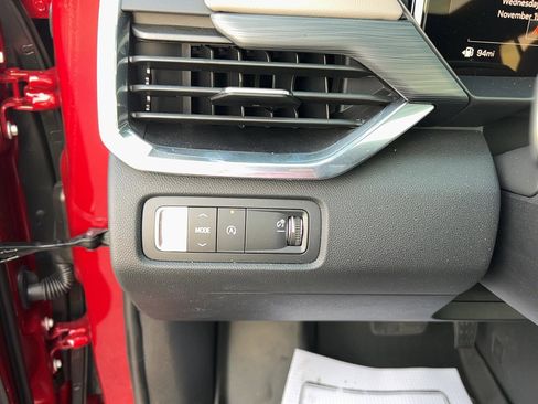 Used 2026 GMC Acadia Elevation w/ Elevation Premium Package image 18