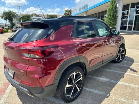Used 2022 Chevrolet TrailBlazer RS w/ Sun and Liftgate Package FWD image 4