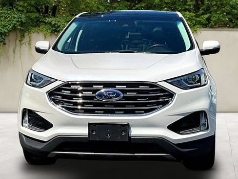 Used 2019 Ford Edge Titanium w/ Cold Weather Package AWD/4WD image 2