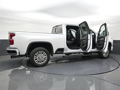 Used 2023 Chevrolet Silverado 2500 High Country w/ Z71 Off-Road Package AWD/4WD image 28