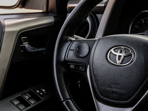 Used 2016 Toyota RAV4 XLE FWD image 24