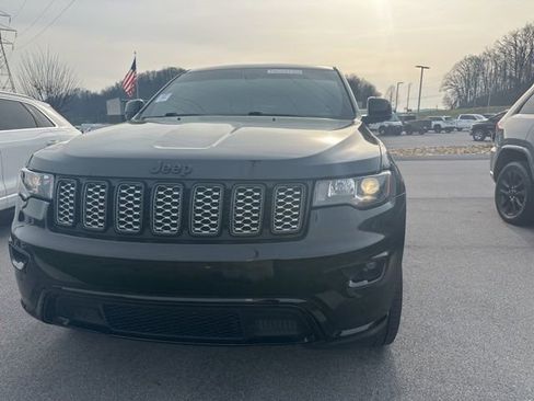 Used 2021 Jeep Grand Cherokee Laredo X image 6