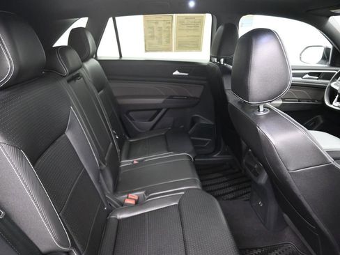 Used 2023 Volkswagen Atlas Cross Sport SEL R-Line AWD/4WD image 11