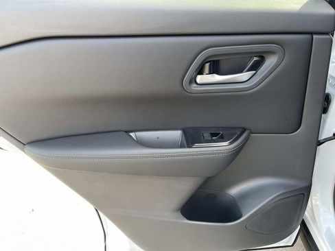 New 2026 Nissan Rogue SV w/ Cold Weather Package AWD/4WD image 20