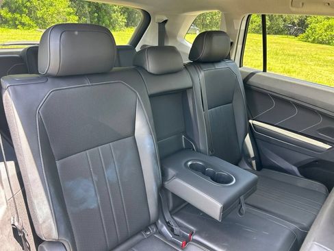 Certified 2023 Volkswagen Tiguan SE FWD image 50