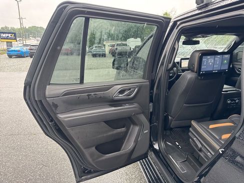 Used 2021 GMC Yukon AT4 w/ AT4 Premium Plus Package AWD/4WD image 31