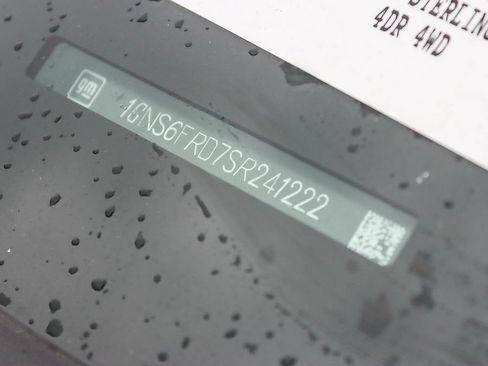 Used 2025 Chevrolet Suburban Premier image 27