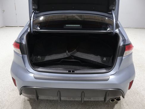 Used 2024 Toyota Corolla SE w/ SE Premium Package FWD image 18