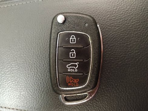 Used 2018 Hyundai Santa Fe Sport image 32