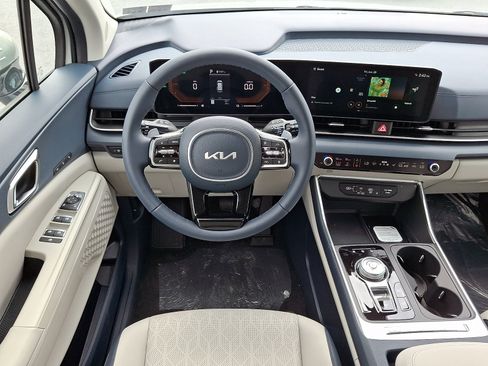 New 2026 Kia Carnival EX FWD image 9