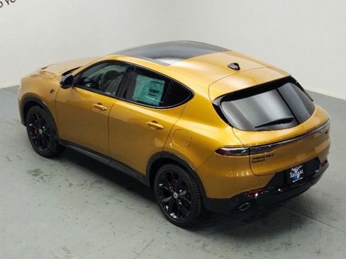Used 2024 Dodge Hornet R/T Plus AWD/4WD image 11