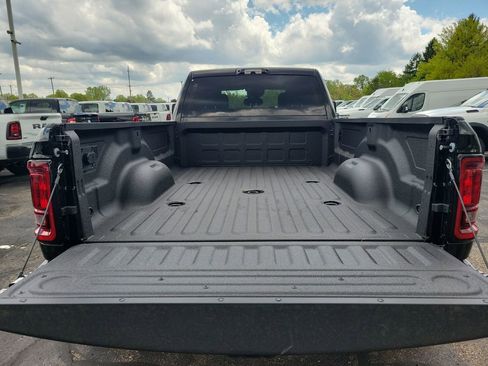 New 2026 RAM 3500 Big Horn AWD/4WD image 7