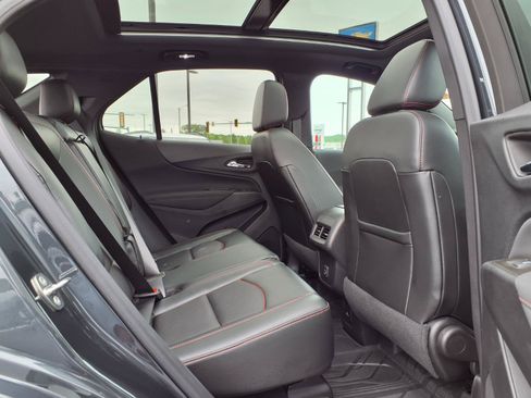 Used 2023 Chevrolet Equinox RS w/ RS Leather Package AWD/4WD image 32