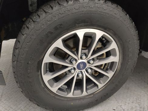 Used 2018 Ford F150 XLT w/ Equipment Group 302A Luxury AWD/4WD image 31