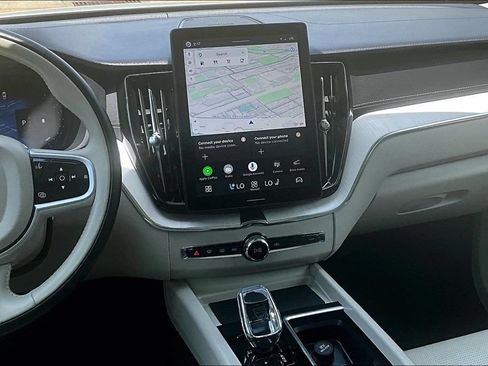 Certified 2026 Volvo XC60 B5 Ultra AWD/4WD image 8