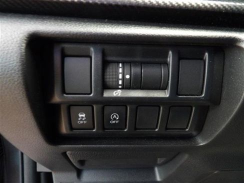 Used 2020 Subaru Crosstrek 2.0i Premium image 26