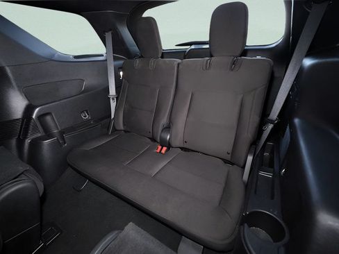Used 2020 Ford Explorer XLT w/ Comfort Package AWD/4WD image 15
