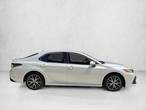 Certified 2023 Toyota Camry XLE FWD image 4