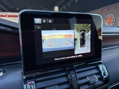 Used 2021 Lincoln Navigator Reserve image 5