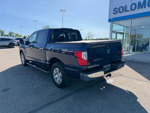 Used 2019 Nissan Titan SV AWD/4WD image 4