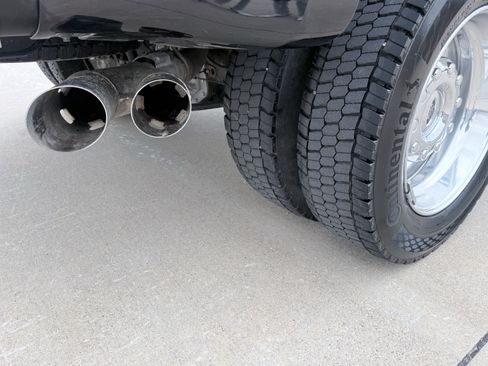 Used 2025 Ford F450 Platinum w/ FX4 Off-Road Package image 16