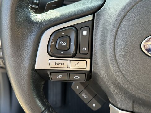 Used 2017 Subaru Outback 2.5i Limited image 16